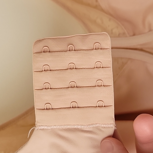 Chantelle Women's Norah Comfort Underwire Bra- Size 40DDDD - Picture 7 of 8